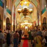 В день Святого Духа Патриарх Иерусалимский Феофил III совершил Божественную литургию в Троицком соборе Русской Духовной Миссии