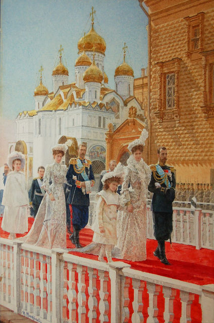 Н.С. Матвеев. Торжественное шествие императорской семьи в Кремле на соборной площади. Москва начало 1900-х годов