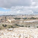 Вид на старый город Иерусалима с обзорной площадки на Елеонской горе. Фото © паломнический центр "Россия в красках"