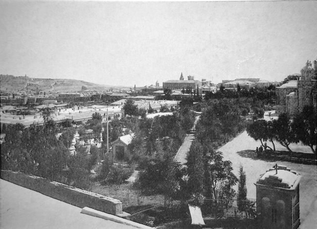 Иерусалим. Общий вид от Сергиевского подворья ИППО на северо-восточную часть площади русских подворий