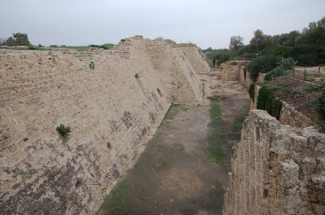 Город крестоносцев. Восточная стена длиной 650 метров