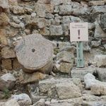 Элементы камней различных периодов в городе крестоносцев