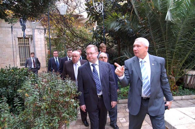 15 декабря 2008 г. Делегация ИППО во главе с председателем ИППО С.В. Степашиным на Сергиевском подворье в Иерусалиме