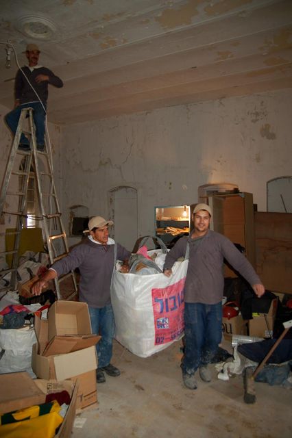 11 февраля 2009 г. Вывоз мусора из помещения конторы ИППО