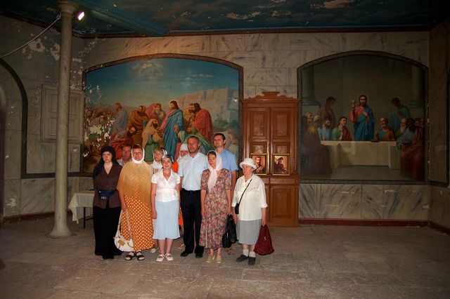28 августа 2009 г. Группа русских православных паломников в народной трапезной