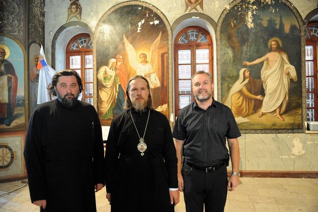 10 июля 2010 г. Сергиевское подворье посетили Архиепископ Егорьевский Марк и архимандрит Исидор