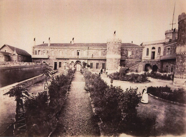 Двор Сергиевского подворья. Вид с запада. Фото начала XX века