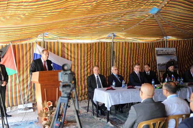 Выступление губернатора Вифлеема Абдель Фатах Хамаиля. © Иерусалимское отделение ИППО