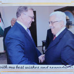 Фото на память о встрече в Палестине 11 июня 2011 года - Сергей Степашин и Махмуд Аббас