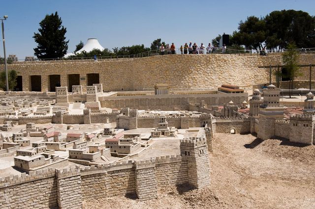 Вид на Иерусалимский Храм и крепость Антония с запада