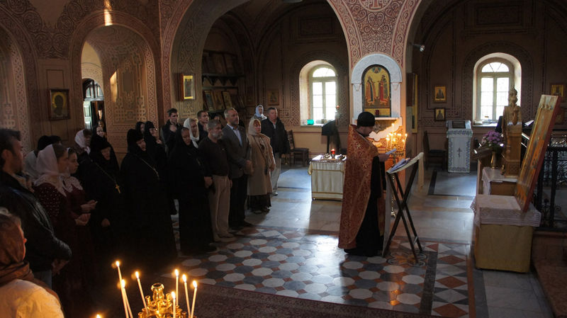 Молебен перед иконой Елисаветы Феодоровны в храм св. Марии Магдалины в Гефсимании