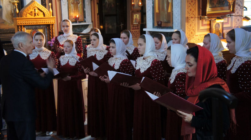 Хор девочек из монастырского приюта Калужской области