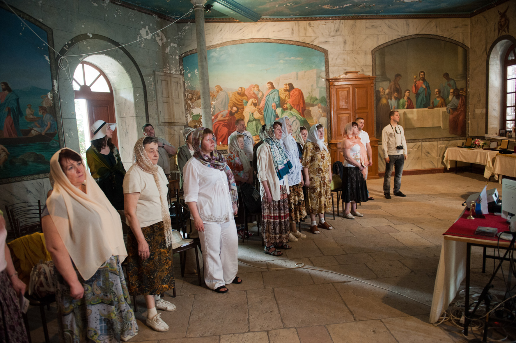 Молебен небесным покровителям Императорского Православного Палестинского Общества в народной трапезной
