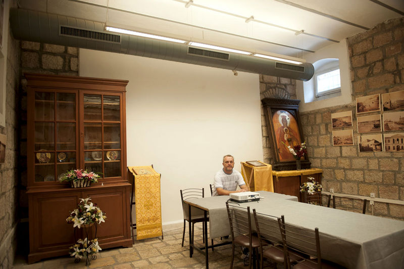 Председатель Иерусалимского отделения и член Попечительского Совета ИППО, Павел Викторович Платонов в лекционном зале