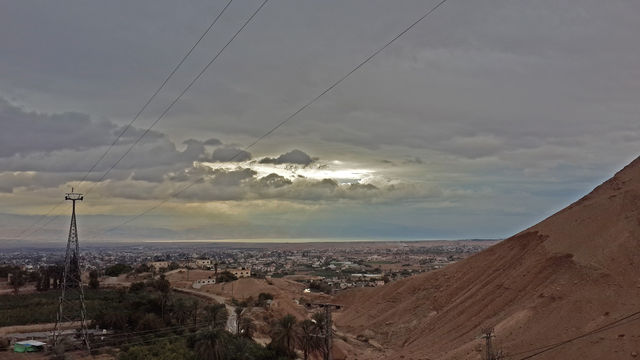 Вид на Иерихон и северный берег Мертвого моря с горы Искушения