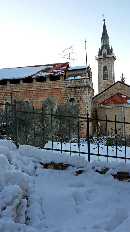 Вид на католический монастырь Магнификант (Величит душе моей Господи)