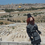"Паломник Серафим" на фоне святого Града Иерусалима