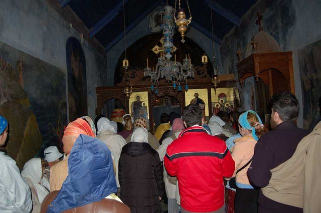 Ночная литургия, совершаемая паломниками. © Православный паломнический центр "Россия в красках" в Иерусалиме