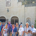 Напротив храма св. Иоанна Предтечи в Горненском монастыре в Иерусалиме