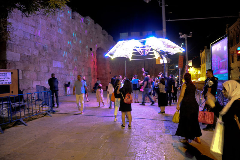 10-й фестиваль Света в Иерусалиме. Инсталляция у Новых ворот старого города. 1 июля 2018