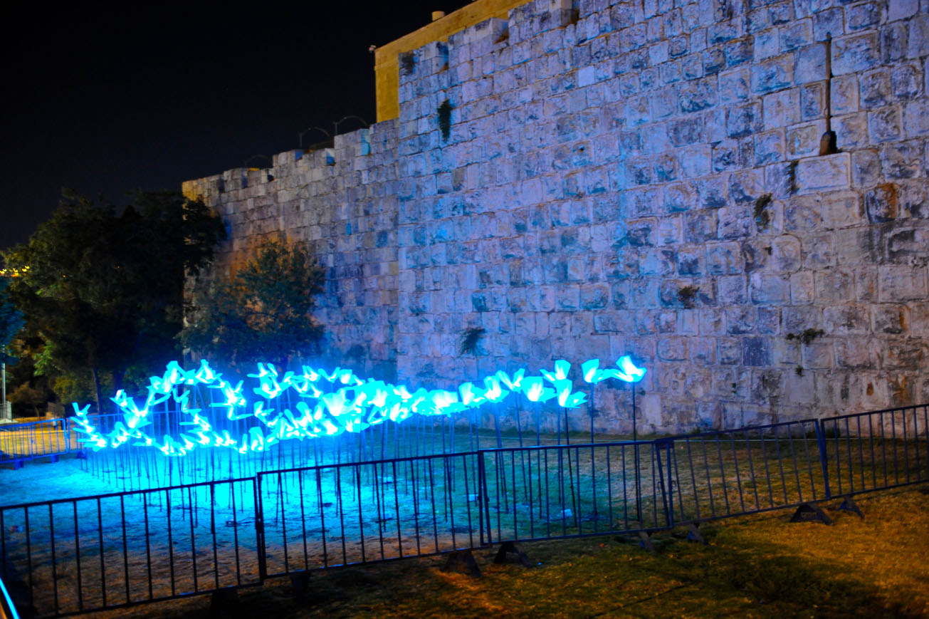 10-й фестиваль Света в Иерусалиме. Инсталляция у Новых ворот старого города. 1 июля 2018