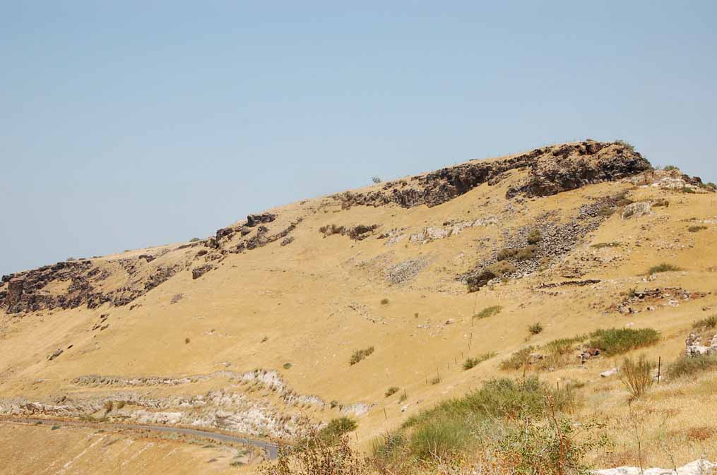 Вид на холм на котором расположился древний город. © Православный паломнический центр «Россия в красках» в Иерусалиме