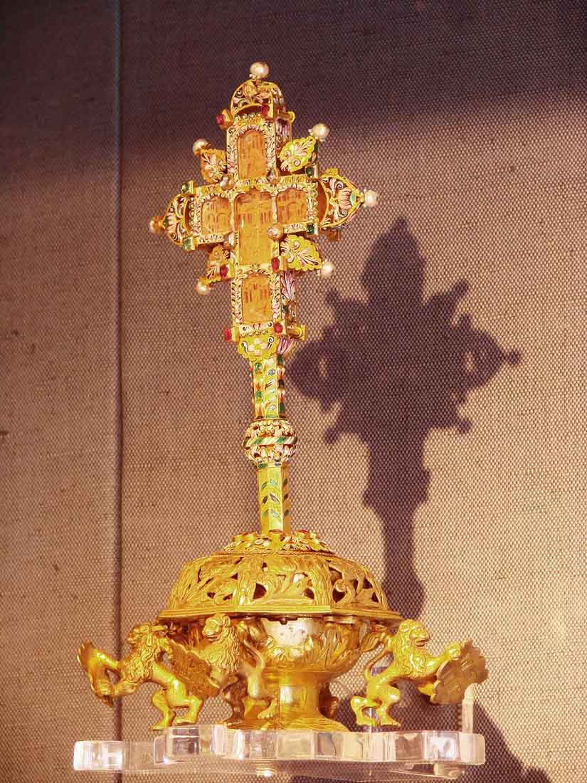 Резной крест XVII в. © Фото паломника Владимира Шелгунова