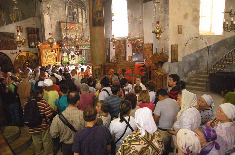 В православном приделе. © Православный паломнический центр «Россия в красках» в Иерусалиме