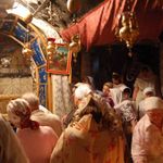 Православные паломники из Санкт-Петербурга в Рождественской пещере. © Православный паломнический центр «Россия в красках»