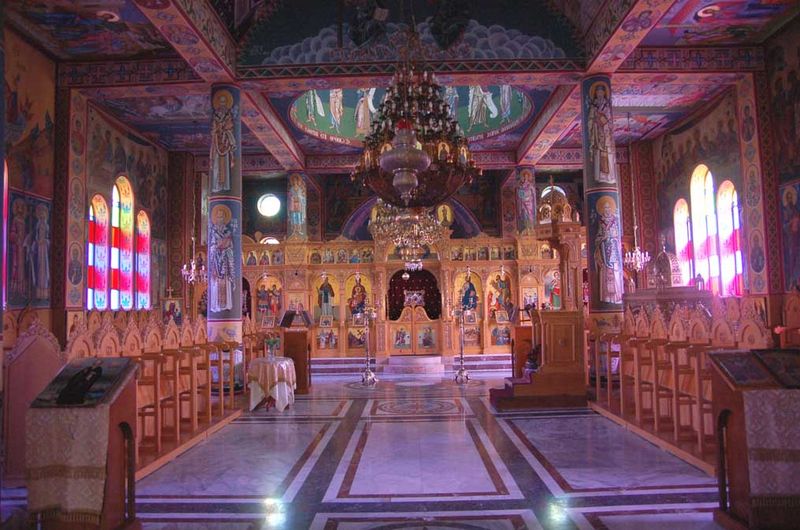 Интерьер храма во имя Собора Пресвятой Богородицы. © Православный паломнический центр «Россия в красках» в Иерусалиме