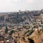 Вид на древний город Давида и арабскую деревню Силоам. © Православный паломнический центр «Россия в красках» в Иерусалиме