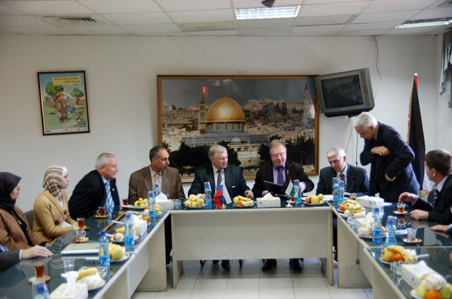 Председатель ИППО С.В.Степашин с делегацией на встрече с губернатором и мэром Иерихона. © Иерусалимское отделение ИППО