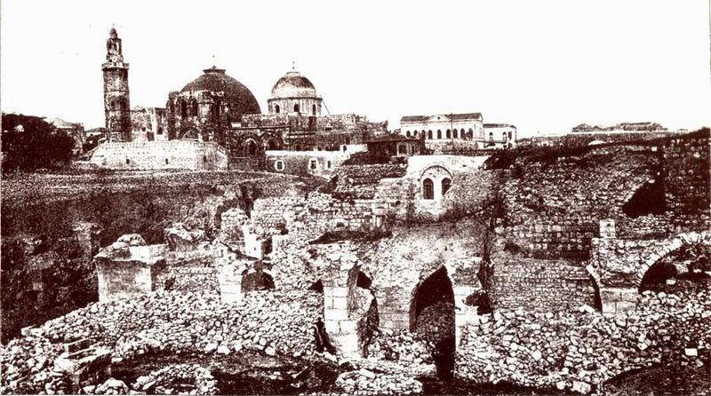 Руины площади Муристан и храм Гроба Господня в Иерусалиме. Фото 1860 г. © Православное Общество «Россия в красках» в Иерусалиме
