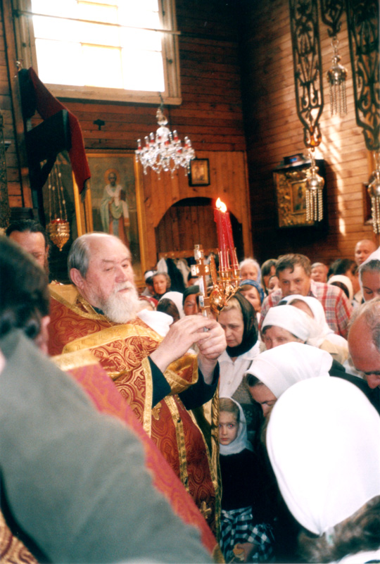 6 мая 2004 г. Перед проповедью © Православное Общество «Россия в красках» в Иерусалиме
