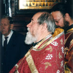 Молитва в алтаре. 9 мая 2004 г. © Православное Общество «Россия в красках» в Иерусалиме