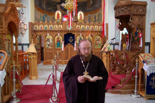 Молебен в Кане Галилейской. © Православный паломнический центр «Россия в красках» в Иерусалиме