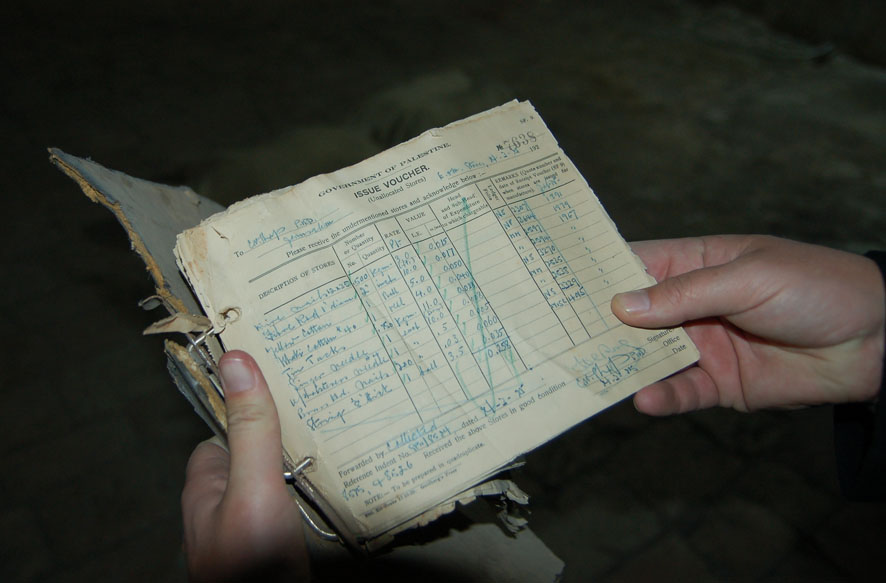 Записи складских книг британских солдат. © Иерусалимское отделение ИППО