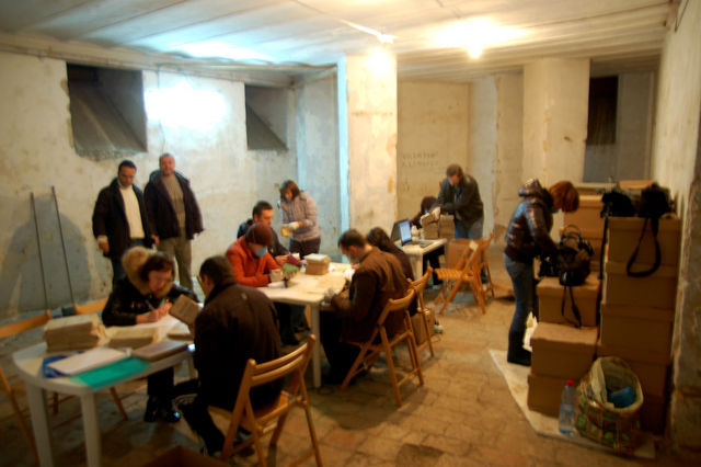 Работа совместной комнады МИД РФ и ИППО по описи архива ИППО.  © Иерусалимское отделение ИППО