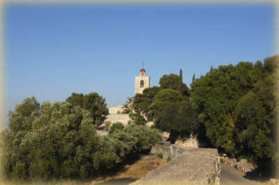 Дорога к греческому православному монастырю на горе Фавор